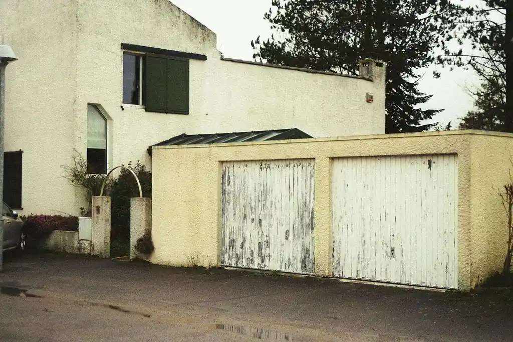 Garage door service in Laurelglen, Bakersfield, CA